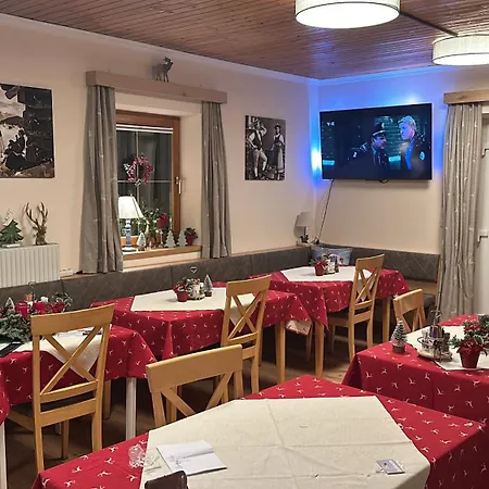 لاندهاوس أوبويرنغوت 3* رادستادت